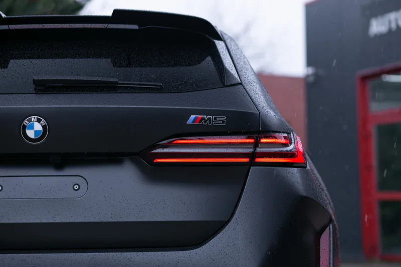 Korekta lakieru BMW M5 — polerowanie maszynowe Shiro Detailing Brzesko