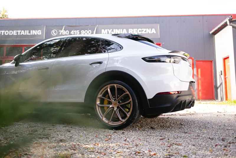 Korekta lakieru — Shiro Detailing Brzesko